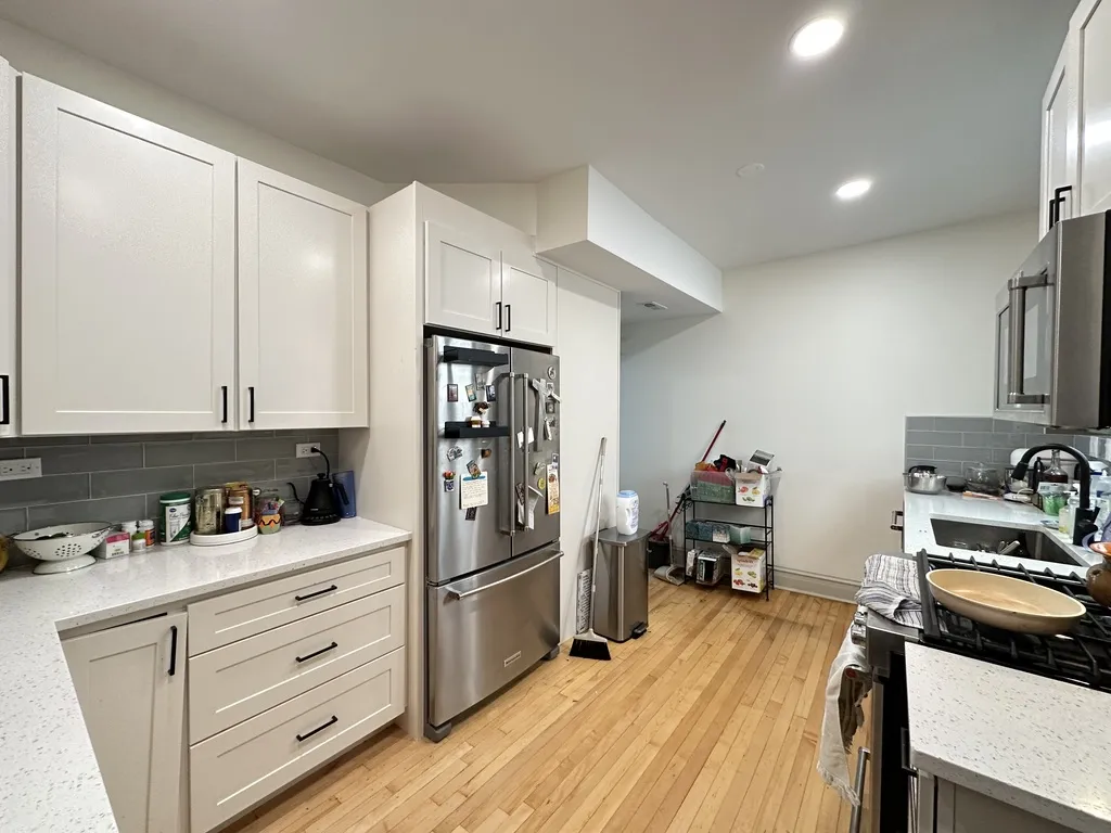 1933 N Fairfield Ave, ,  60647, USA 60647-unit#2F-Chicago-IL
