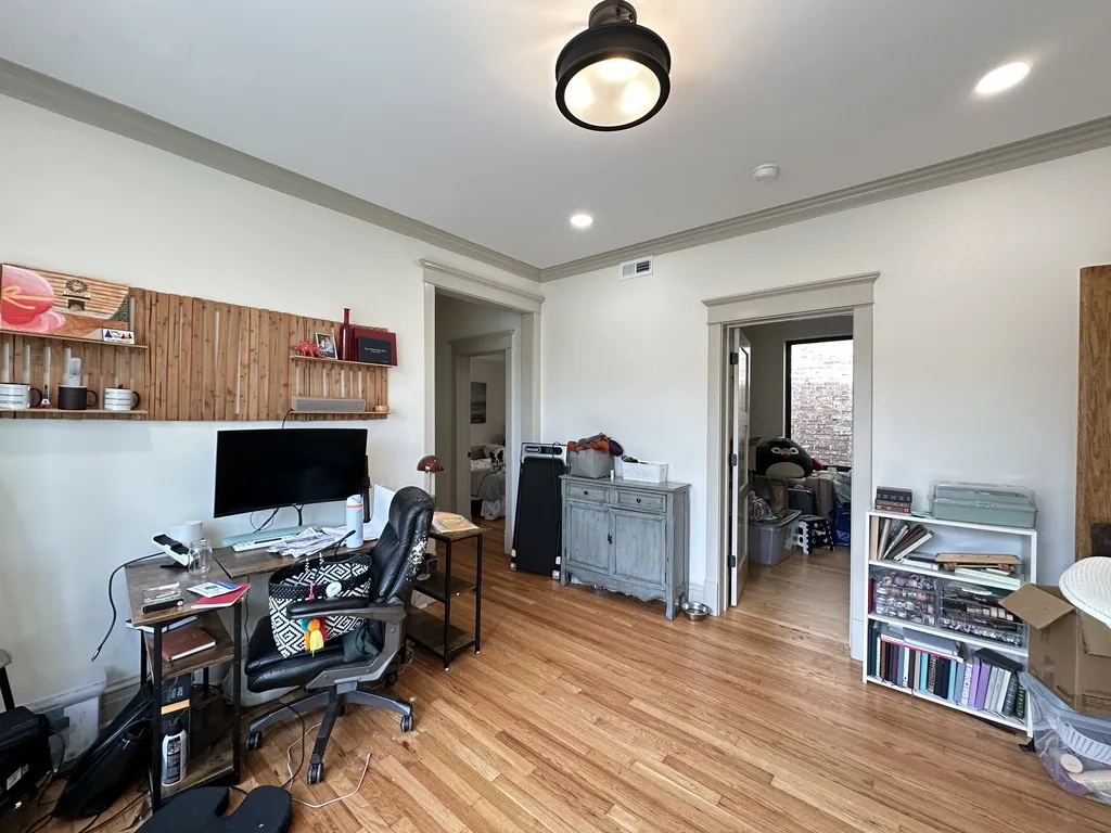 1933 N Fairfield Ave, ,  60647, USA 60647-unit#2F-Chicago-IL