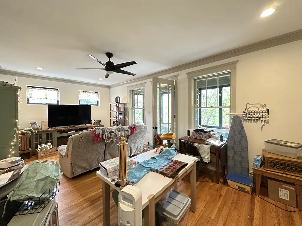1933 N Fairfield Ave, ,  60647, USA 60647-unit#2F-Chicago-IL