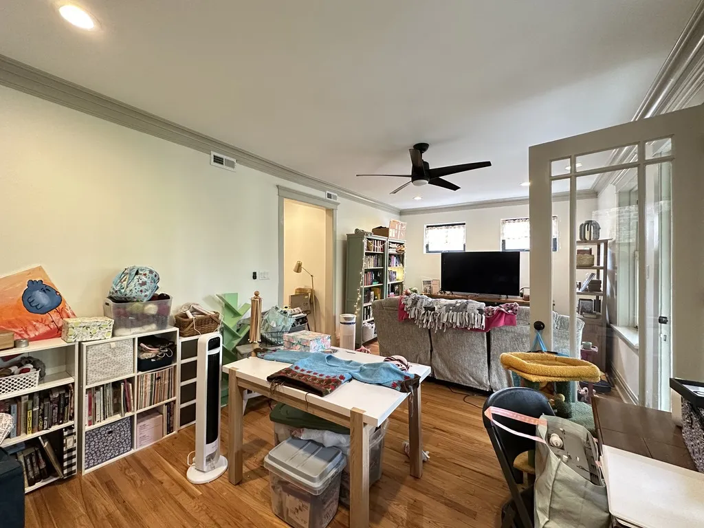 1933 N Fairfield Ave, ,  60647, USA 60647-unit#2F-Chicago-IL