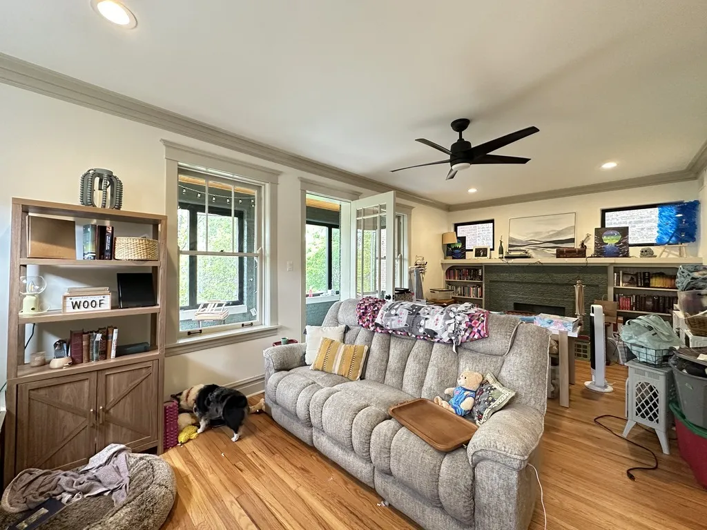 1933 N Fairfield Ave, ,  60647, USA 60647-unit#2F-Chicago-IL