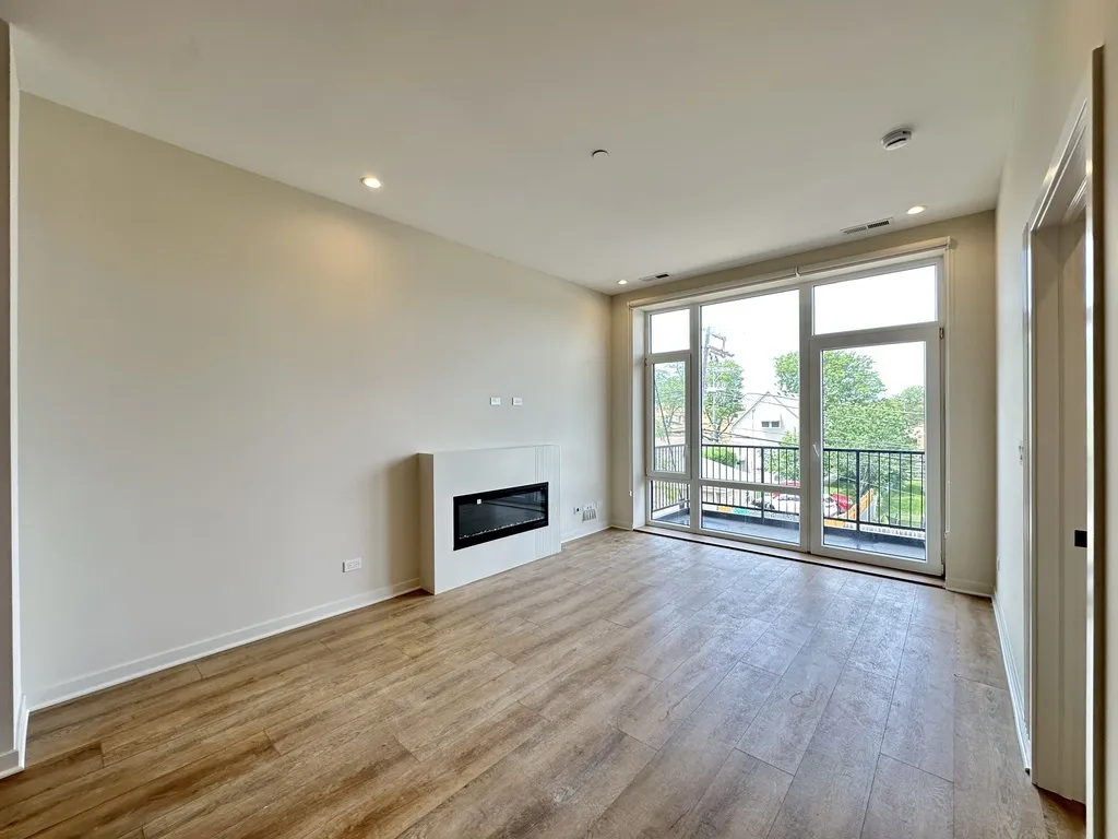 6340 W Belmont Ave, ,  60634, USA 60634-unit#202-Chicago-IL