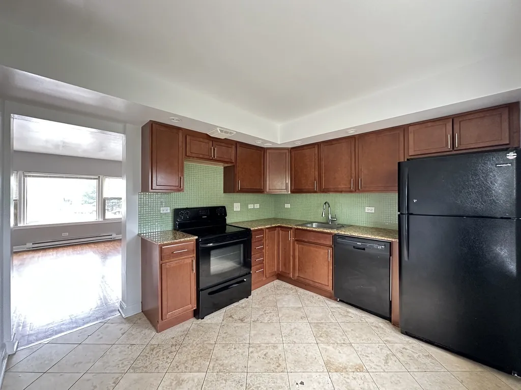 7632 N Milwaukee Ave, Niles, 60714, USA 60714-unit#2B-Chicago-IL