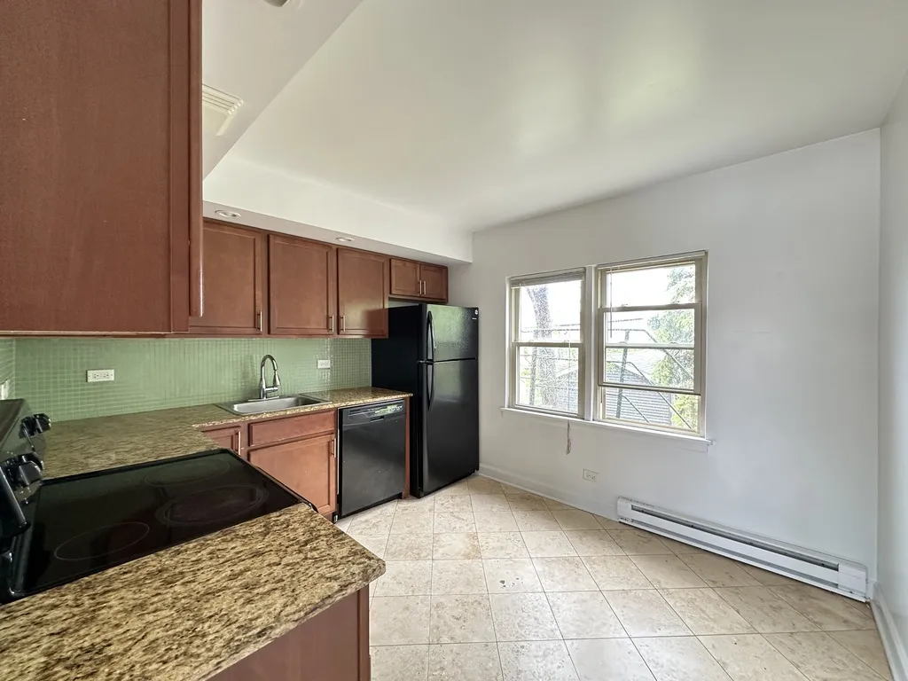 7632 N Milwaukee Ave, Niles, 60714, USA 60714-unit#2B-Chicago-IL
