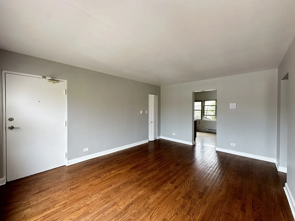 7632 N Milwaukee Ave, Niles, 60714, USA 60714-unit#2B-Chicago-IL