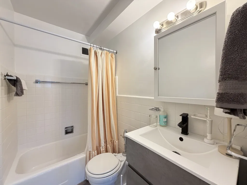 1400 Ave, Evanston, 60201, USA 60201-unit#201-Chicago-IL