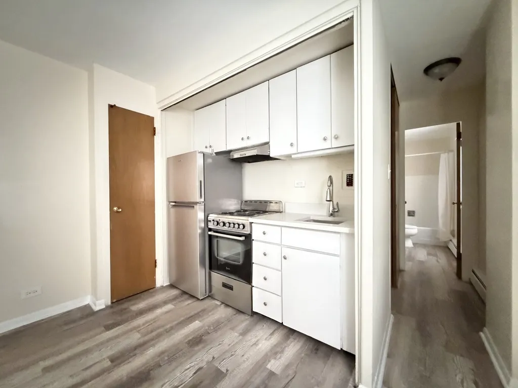 1400 Ave, Evanston, 60201, USA 60201-unit#105-Chicago-IL