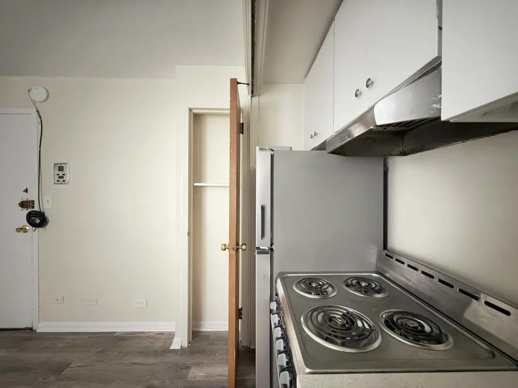 1400 Ave, Evanston, 60201, USA 60201-unit#105-Chicago-IL