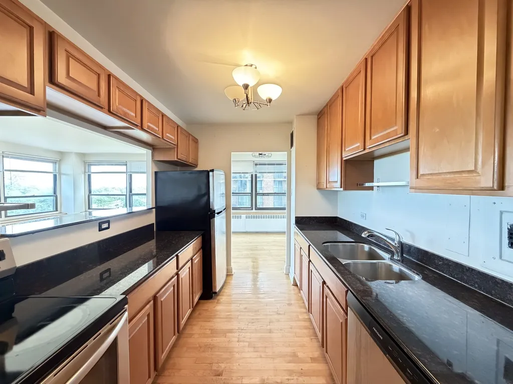 4180 N Marine Dr, , 60613, USA 60613-unit#705-Chicago-IL