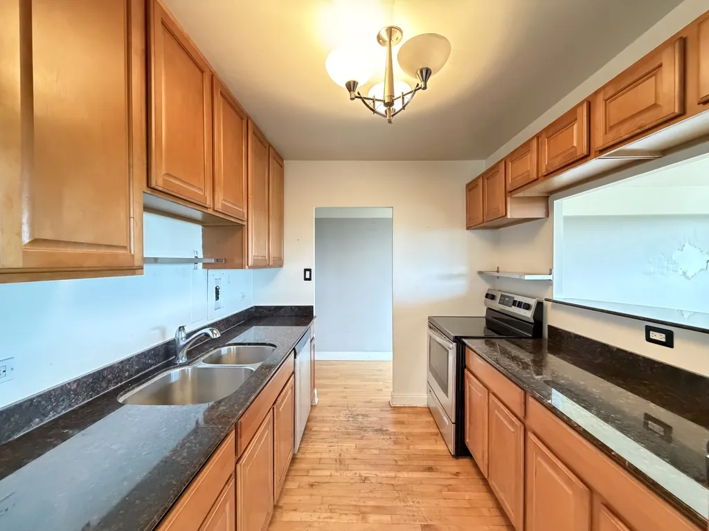 4180 N Marine Dr, , 60613, USA 60613-unit#705-Chicago-IL