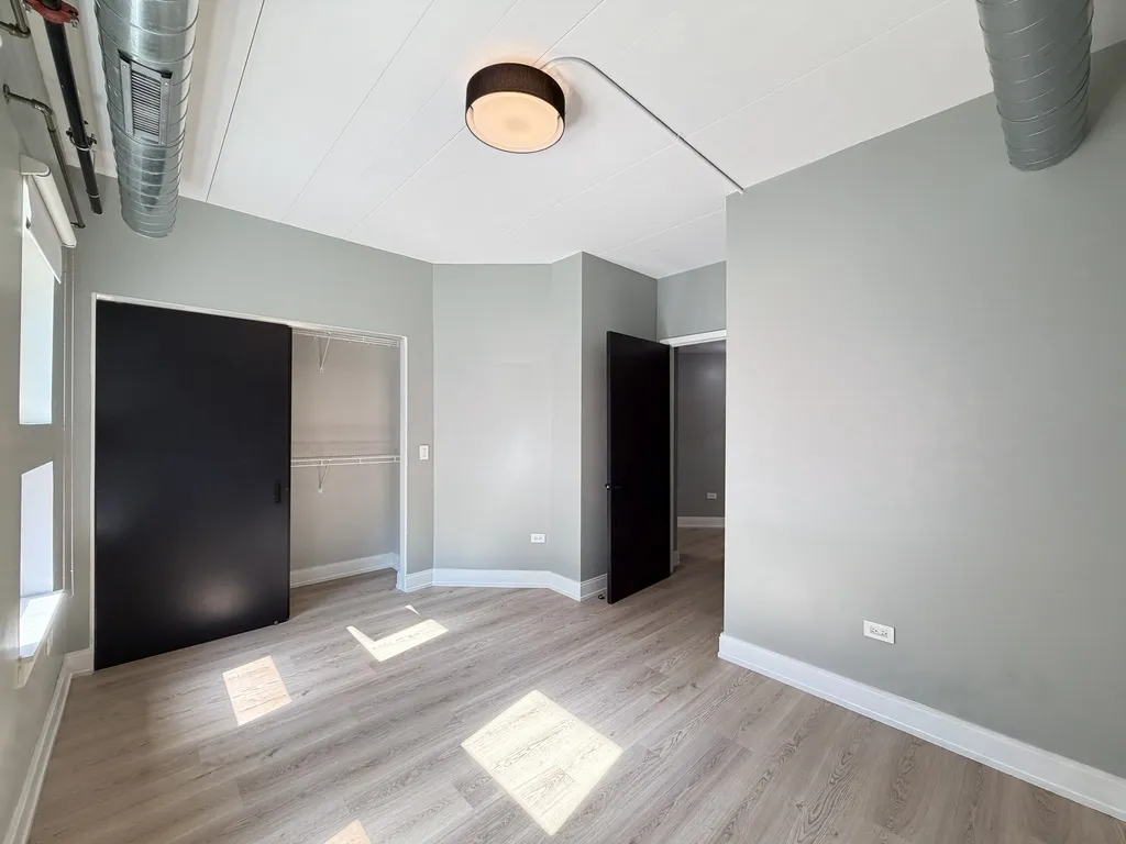 941 W Belmont Ave, ,  60657, USA 60657-unit#207-Chicago-IL