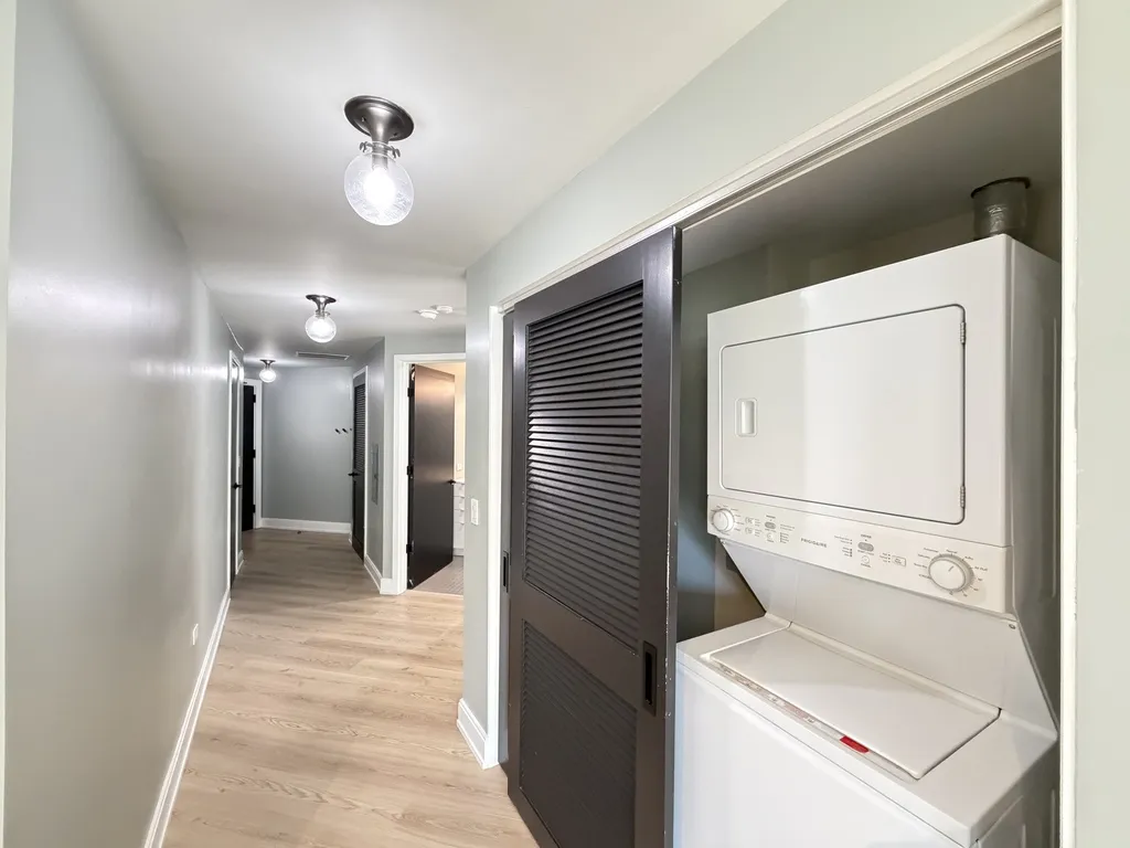 941 W Belmont Ave, ,  60657, USA 60657-unit#207-Chicago-IL