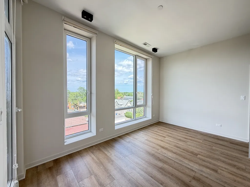 3207 N Narragansett Ave, , 60634, USA 60634-unit#404-Chicago-IL
