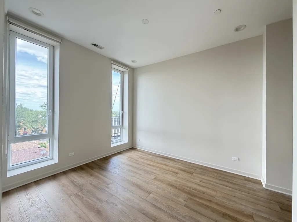 3207 N Narragansett Ave, , 60634, USA 60634-unit#404-Chicago-IL