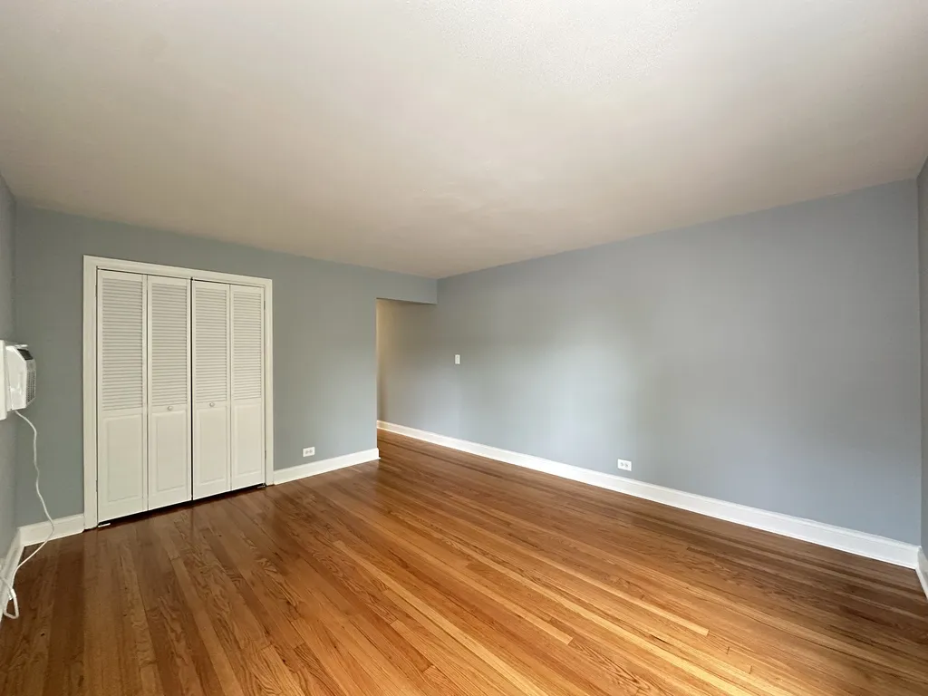 6709 N California Ave, , 60645, USA 60645-unit#2N-Chicago-IL