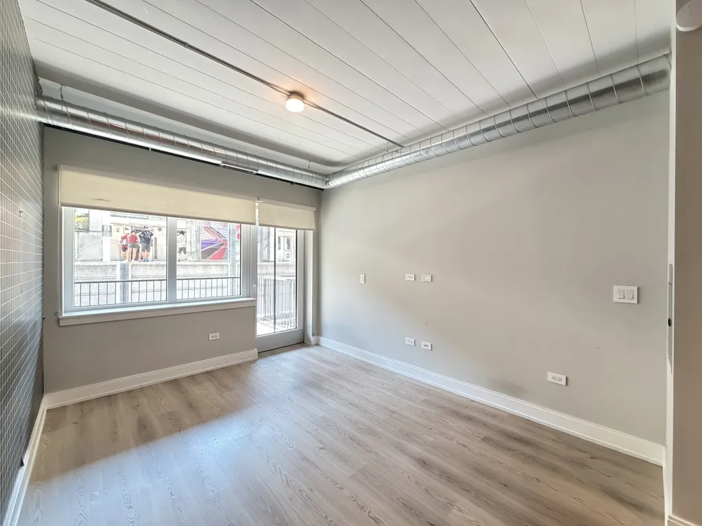 941 W Belmont Ave, ,  60657, USA 60657-unit#204-Chicago-IL