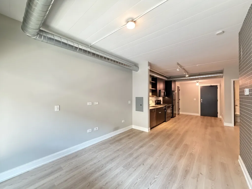 941 W Belmont Ave, ,  60657, USA 60657-unit#204-Chicago-IL