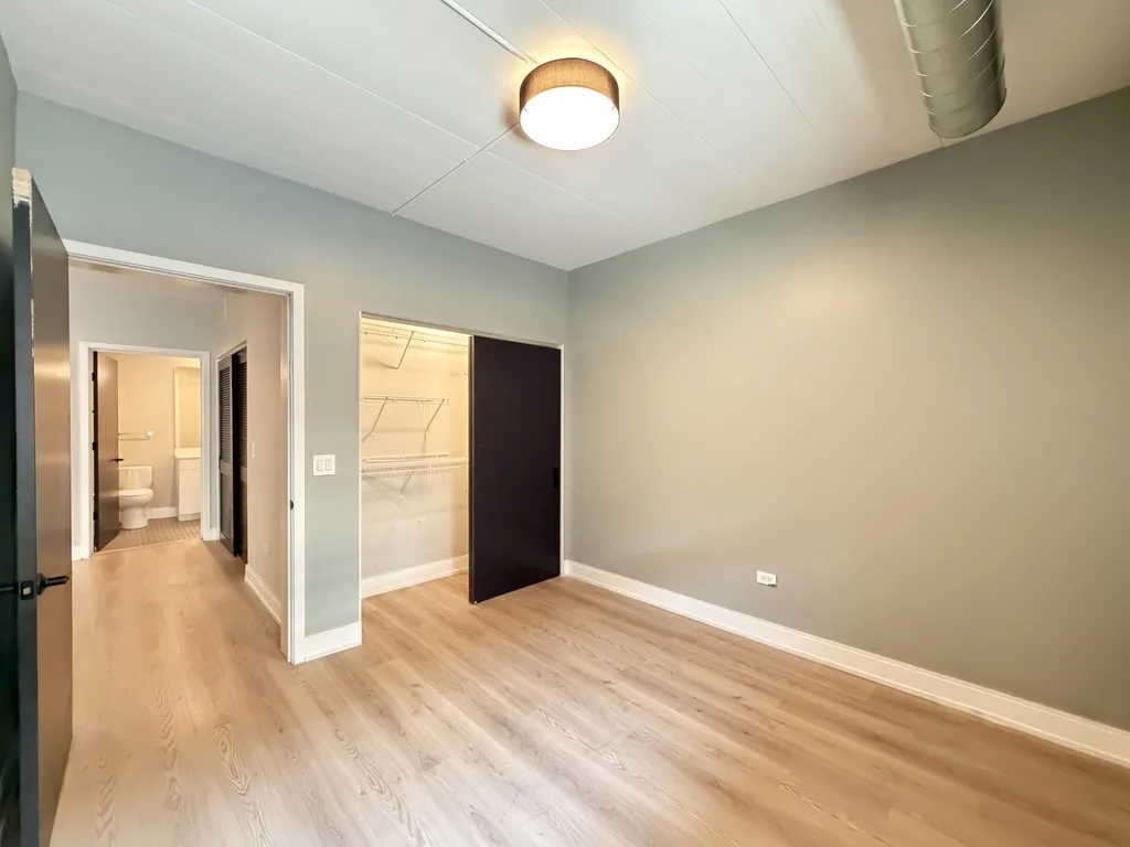 941 W Belmont Ave, ,  60657, USA 60657-unit#204-Chicago-IL