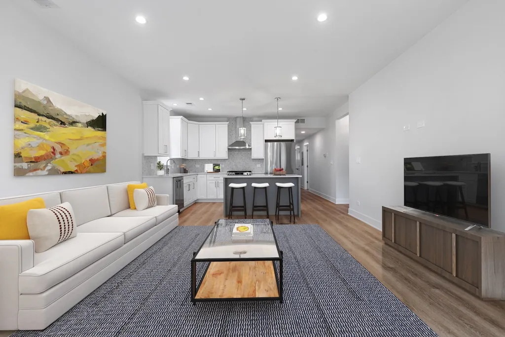 6423 N Washtenaw Ave, ,  60645, USA 60645-unit#3-Chicago-IL