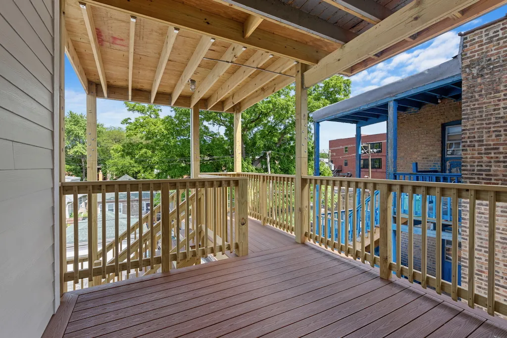 6423 N Washtenaw Ave, ,  60645, USA 60645-unit#3-Chicago-IL
