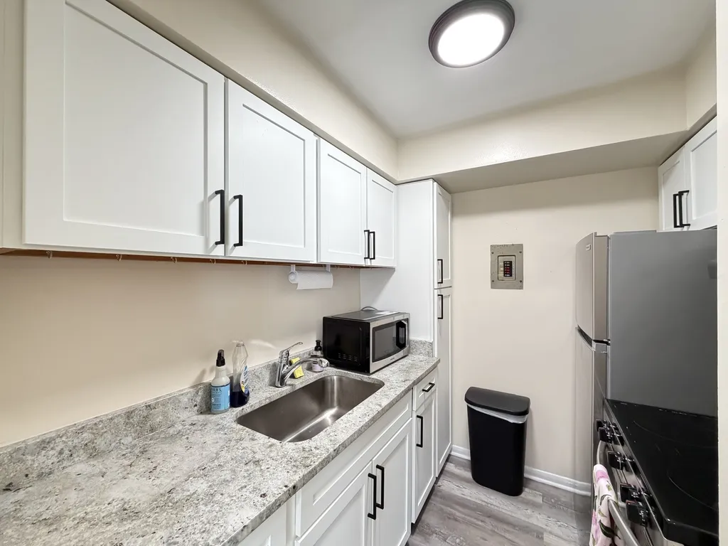 1400  Ave, Evanston,  60201, USA 60201-unit#703-Chicago-IL