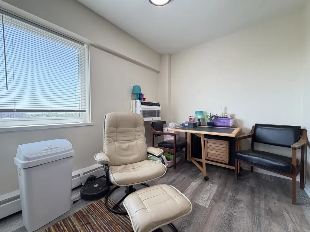 1400  Ave, Evanston,  60201, USA 60201-unit#703-Chicago-IL