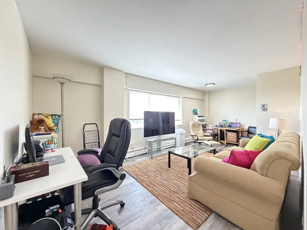 1400  Ave, Evanston,  60201, USA 60201-unit#703-Chicago-IL