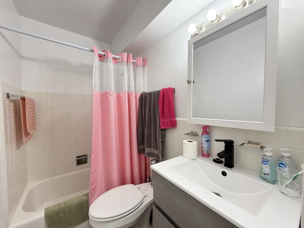 1400  Ave, Evanston,  60201, USA 60201-unit#703-Chicago-IL