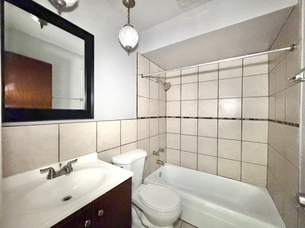 5820 N Sheridan Rd, , 60660, USA 60660-unit#502-Chicago-IL