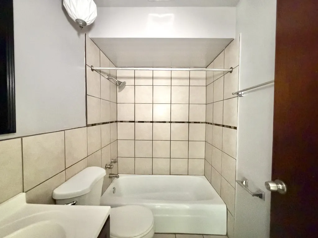 5820 N Sheridan Rd, , 60660, USA 60660-unit#502-Chicago-IL