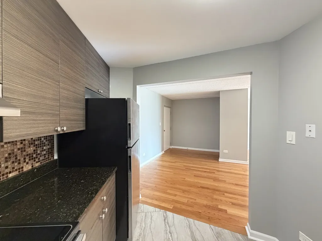 525 N Quentin Rd, Palatine,  60067, USA 60067-unit#317-Chicago-IL