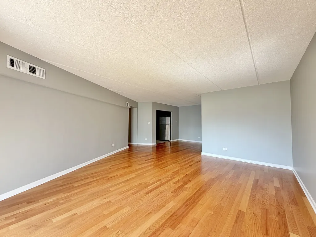 525 N Quentin Rd, Palatine,  60067, USA 60067-unit#317-Chicago-IL