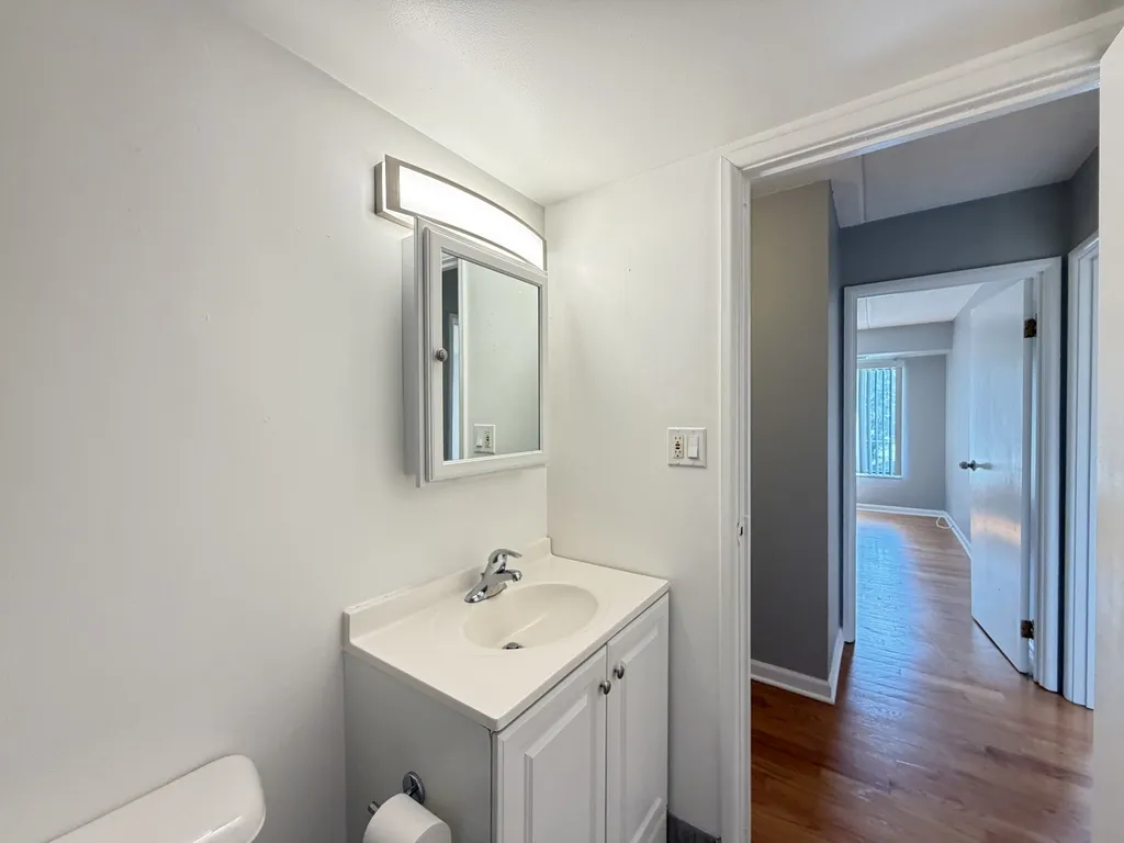 525 N Quentin Rd, Palatine,  60067, USA 60067-unit#317-Chicago-IL