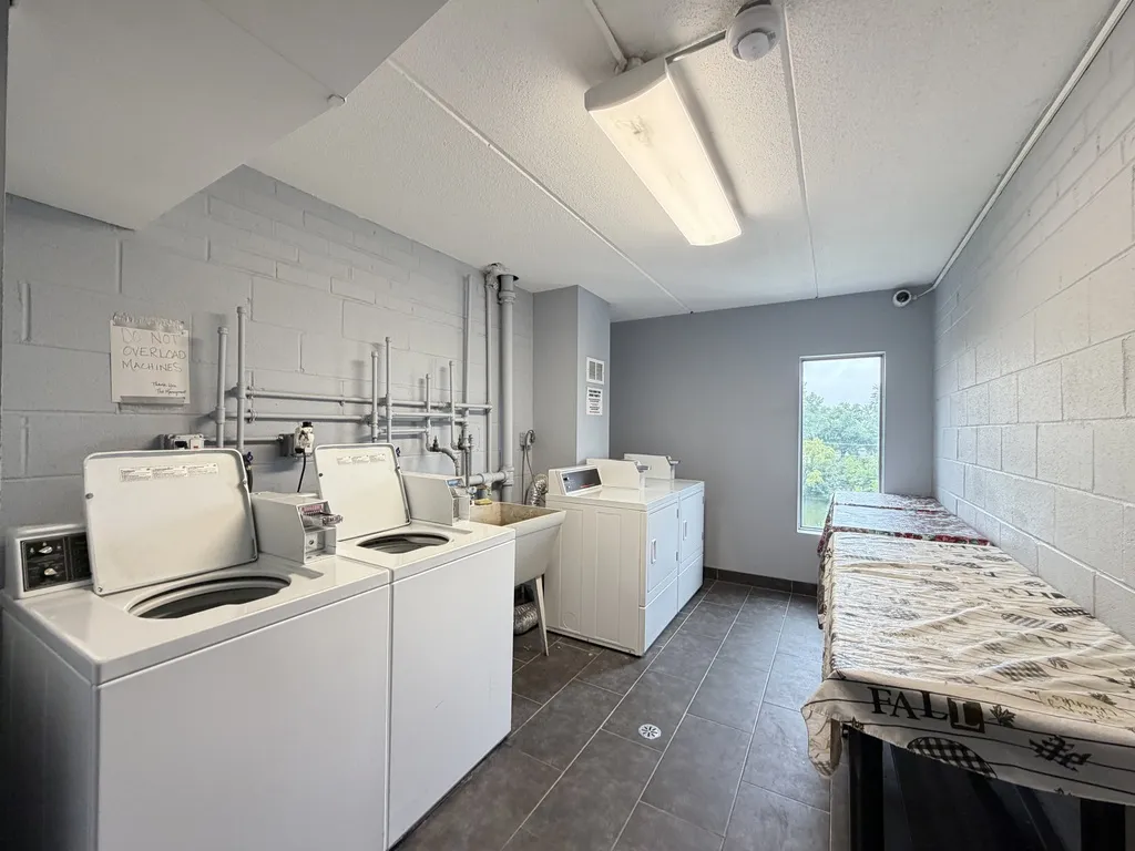 525 N Quentin Rd, Palatine,  60067, USA 60067-unit#317-Chicago-IL