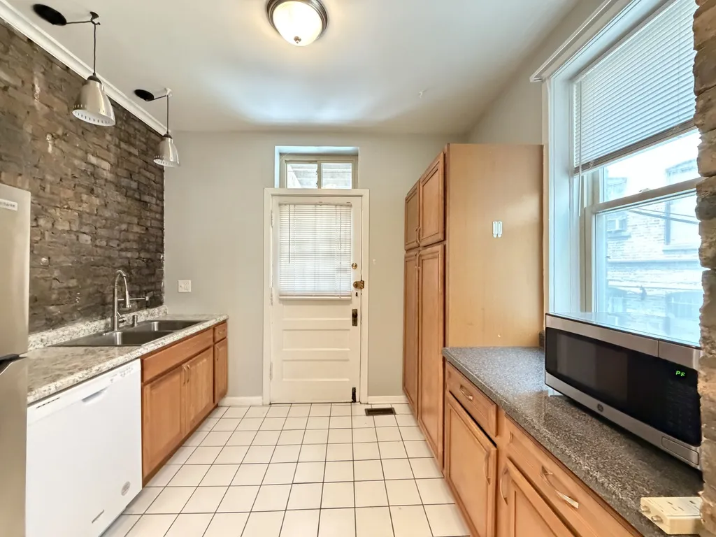 4120 N Clarendon Ave, , 60613, USA 60613-unit#1-Chicago-IL