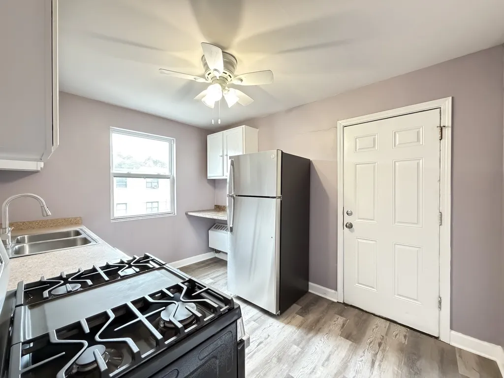 2057 E 72nd St, , 60649, USA 60649-unit#3-Chicago-IL