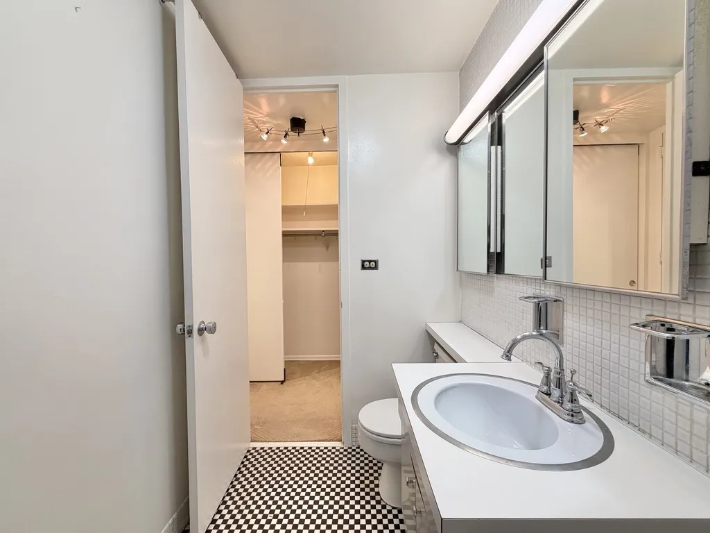 4800 S  Beach Dr, ,  60615, USA 60615-unit#1808S-Chicago-IL