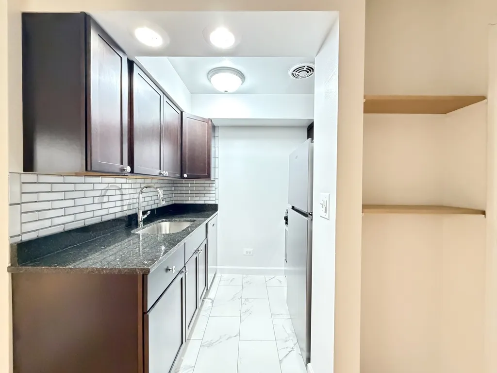 6830 N Sheridan Rd, , 60626, USA 60626-unit#263-Chicago-IL