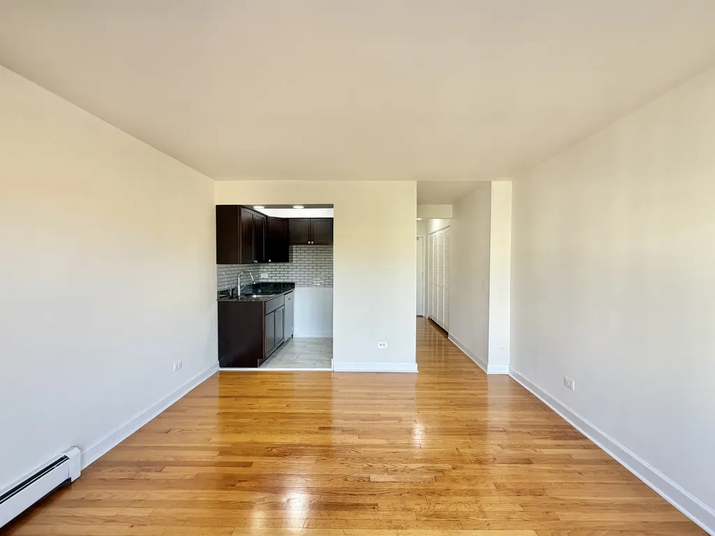 6830 N Sheridan Rd, ,  60626, USA 60626-unit#554-Chicago-IL
