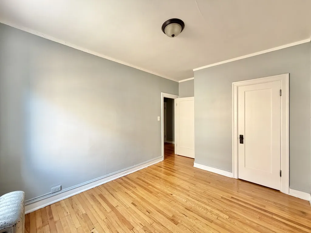 1371 W Estes Ave, , 60626, USA 60626-unit#2F-Chicago-IL