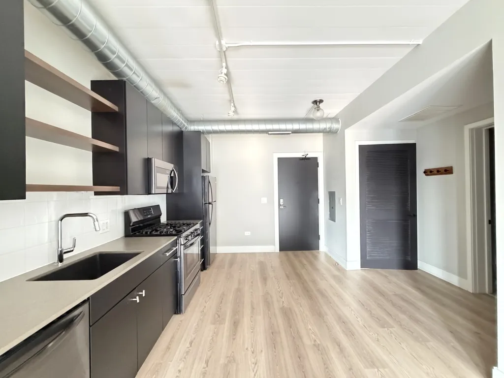 941 W Belmont Ave, , 60657, USA 60657-unit#403-Chicago-IL