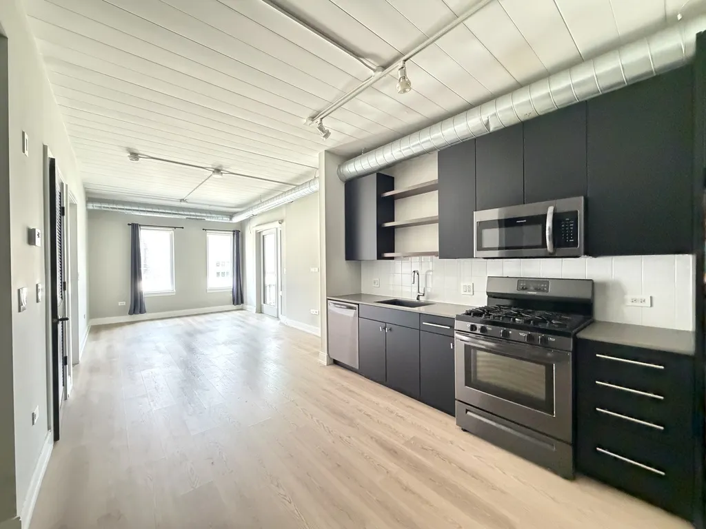 941 W Belmont Ave, , 60657, USA 60657-unit#403-Chicago-IL