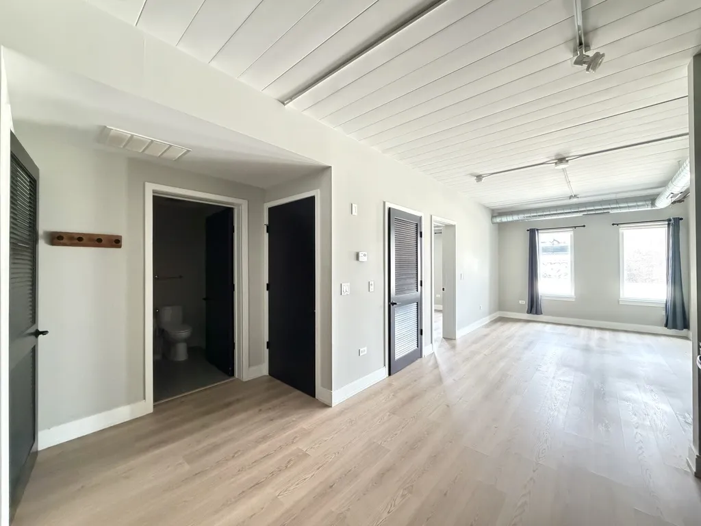 941 W Belmont Ave, , 60657, USA 60657-unit#403-Chicago-IL