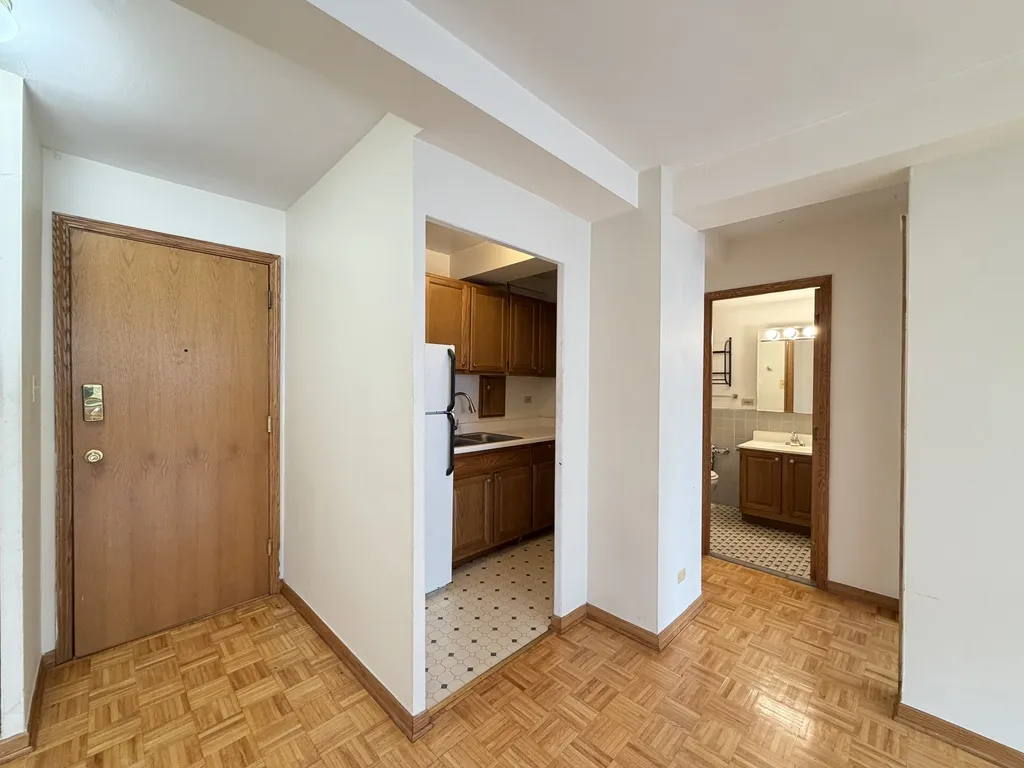4180 N Marine Dr, ,  60613, USA 60613-unit#512-Chicago-IL