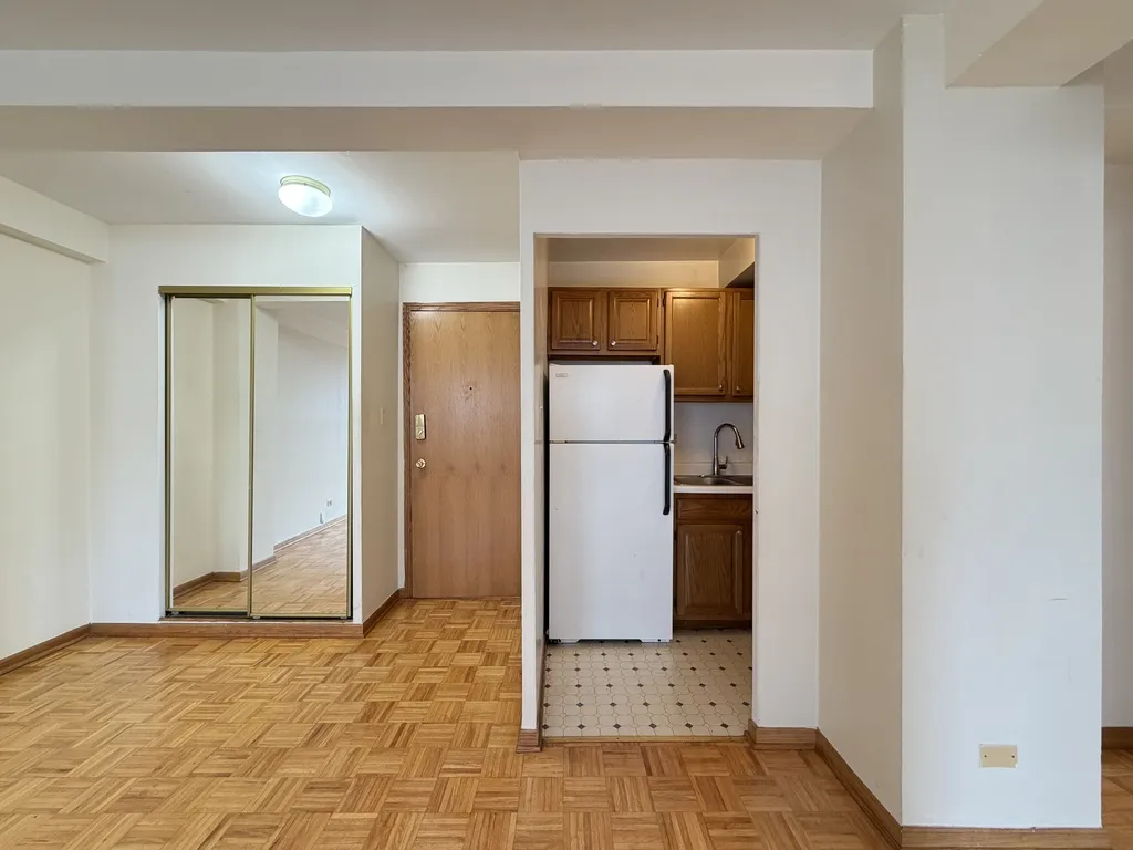 4180 N Marine Dr, ,  60613, USA 60613-unit#512-Chicago-IL