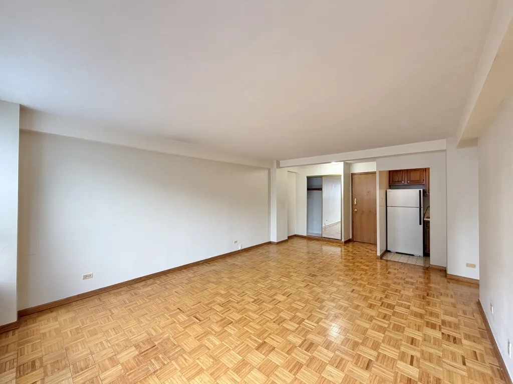 4180 N Marine Dr, ,  60613, USA 60613-unit#512-Chicago-IL