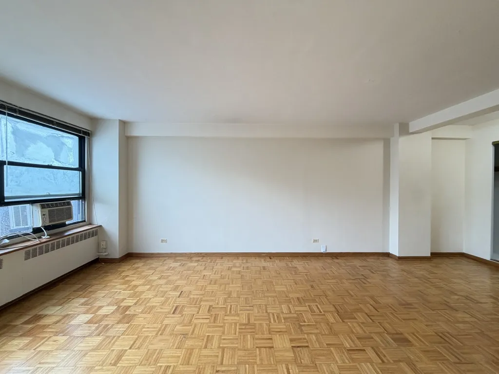 4180 N Marine Dr, , 60613, USA 60613-unit#512-Chicago-IL