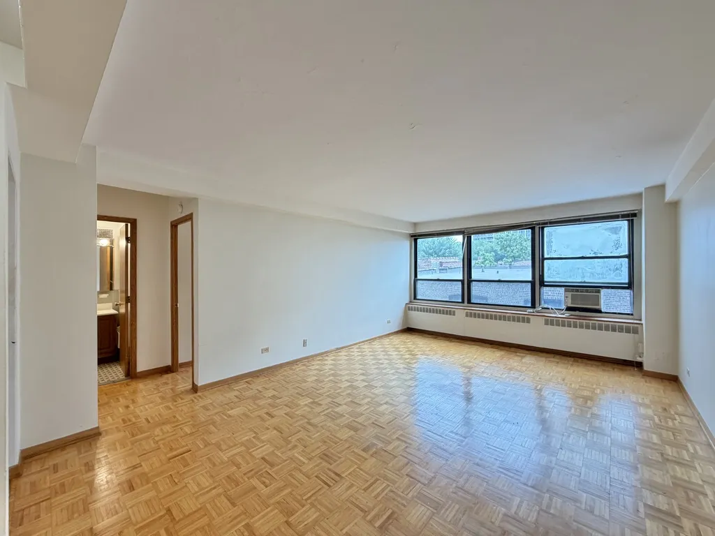 4180 N Marine Dr, ,  60613, USA 60613-unit#512-Chicago-IL