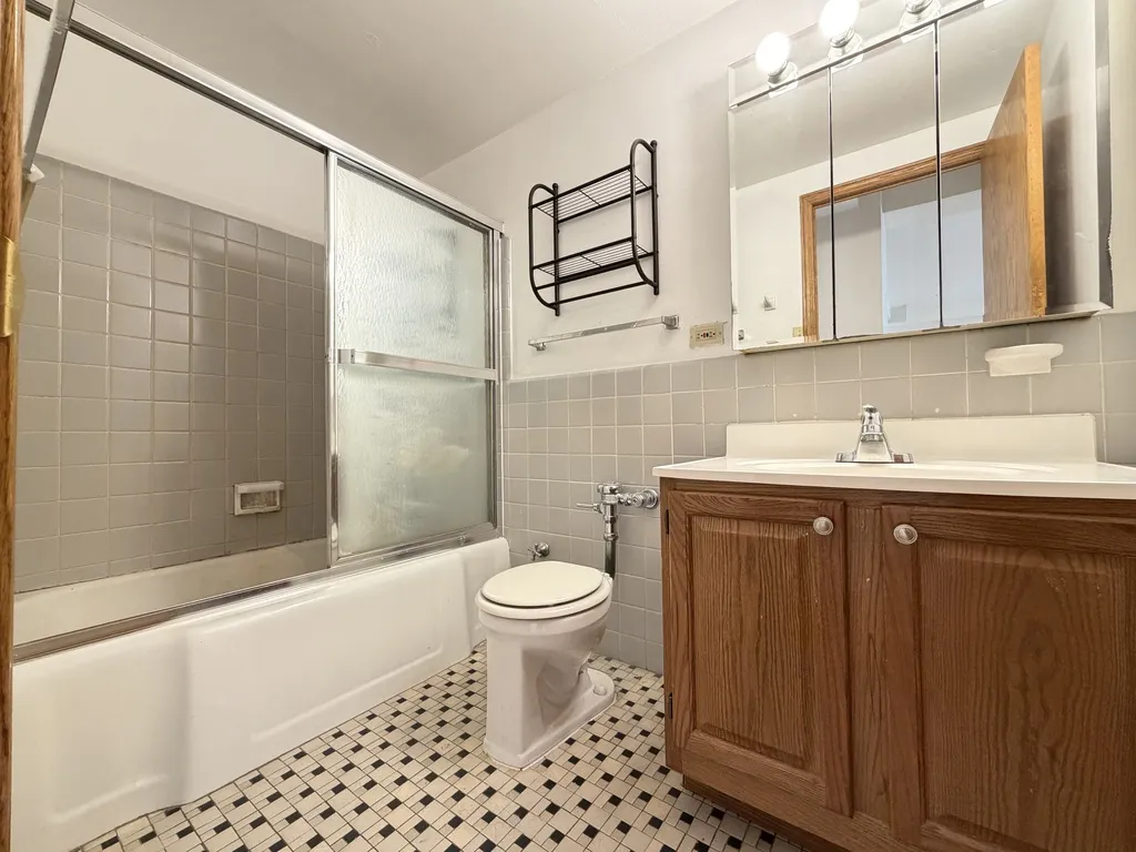 4180 N Marine Dr, ,  60613, USA 60613-unit#512-Chicago-IL