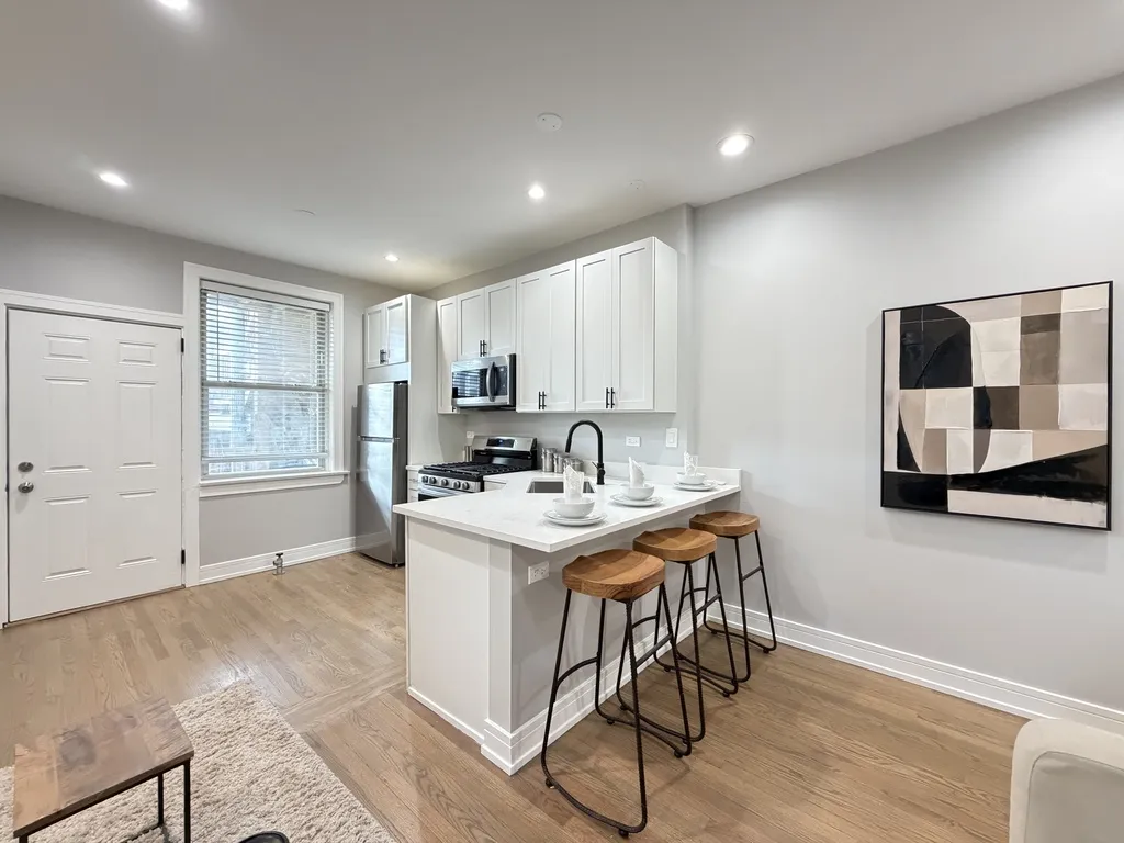 5452 N Paulina St, ,  60640, USA 60640-unit#1R-Chicago-IL